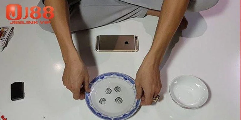 Mẹo chơi xóc đĩa Kubet bịp an toàn tại J88
